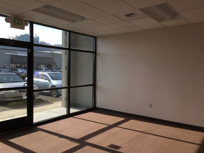 More Photos Of 1721 W Valley Hwy N, Auburn Warehouse For Lease