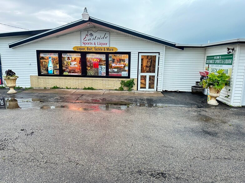 More Photos Of 4443 US Hwy 18, Fennimore Storefront Retail Residential For Sale