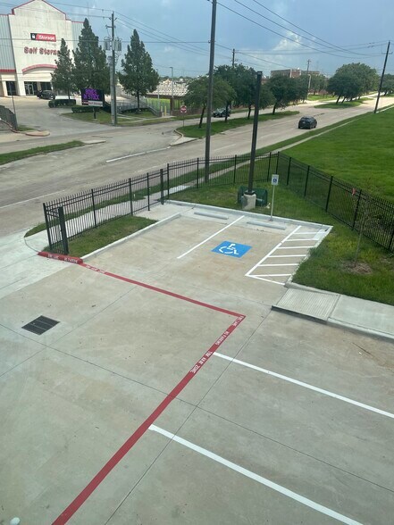 More Photos Of 4455 N Braeswood Blvd, Houston Medical For Lease