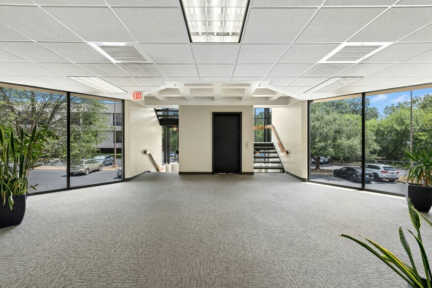 More Photos Of 3200 Steck Ave, Austin Office For Sale