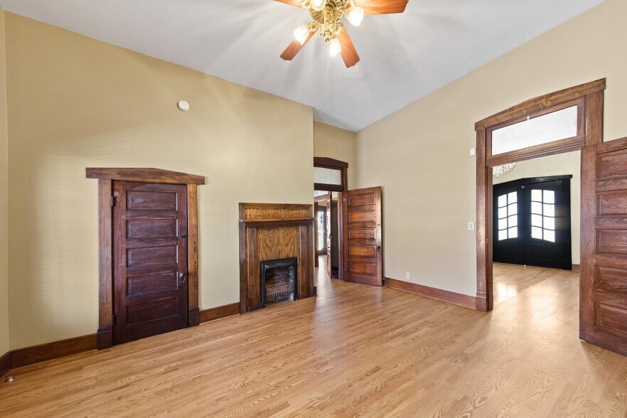 More Photos Of 308 N Main St, Ashland City Office For Sale