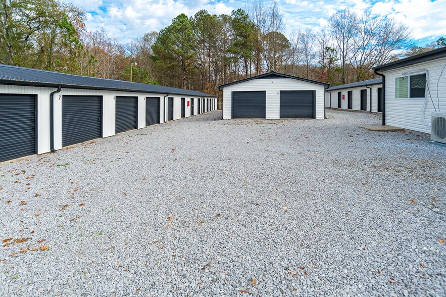 More Photos Of 9582 Heart of Dixie hwy, Arab Self Storage For Sale
