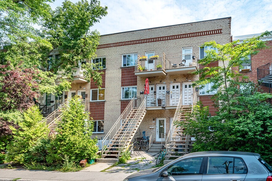 Primary Photo Of 5963 Rue Waverly, Montréal Multifamily For Sale