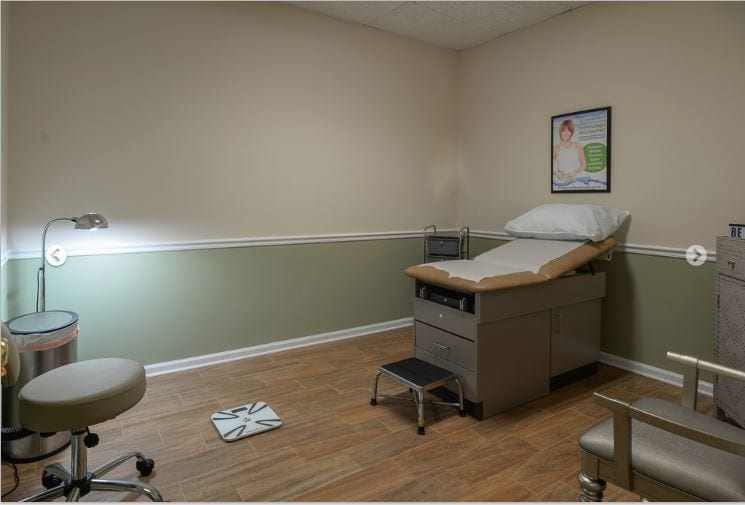 More Photos Of 90-125 Commerce Dr, Fayetteville Office For Lease