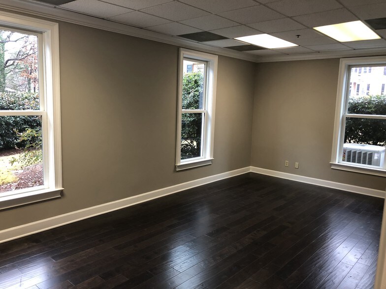 More Photos Of 1640 Powers Ferry Rd SE, Marietta Office For Lease