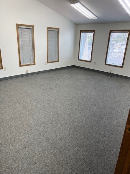 More Photos Of 4206 Main St, Union Gap Office For Lease