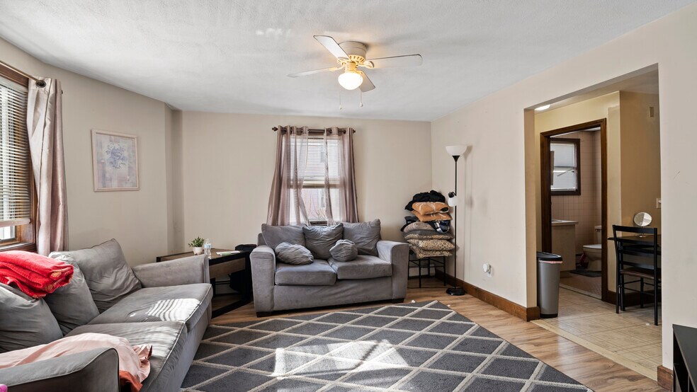 More Photos Of 124 Waterman Ave, East Providence Apartments For Sale