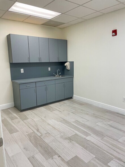 More Photos Of 6141 Sunset Dr, South Miami Medical For Sale