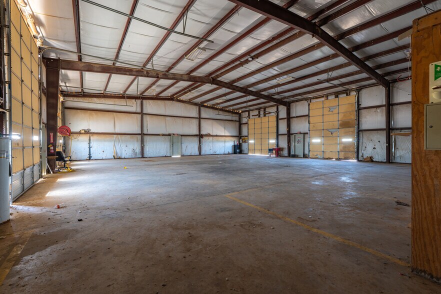 More Photos Of 3661 Fm 468, Cotulla Warehouse For Sale