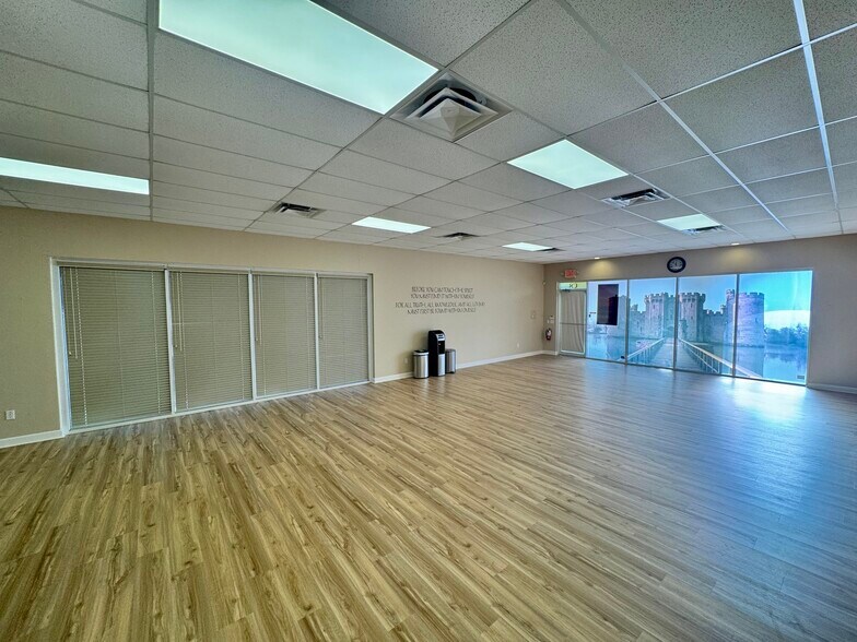 More Photos Of 1437 N US Highway 1, Ormond Beach Office For Sale