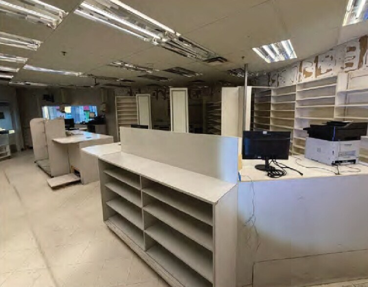 More Photos Of 970 N Main Rd, Vineland Drugstore For Sale