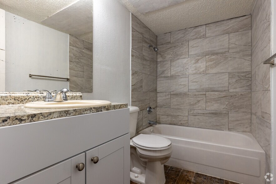 More Photos Of 222 N Dixie Blvd, Odessa Apartments For Sale