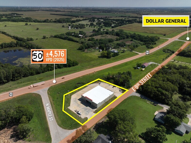 More Photos Of 309 E 9th St, Peabody Storefront For Sale