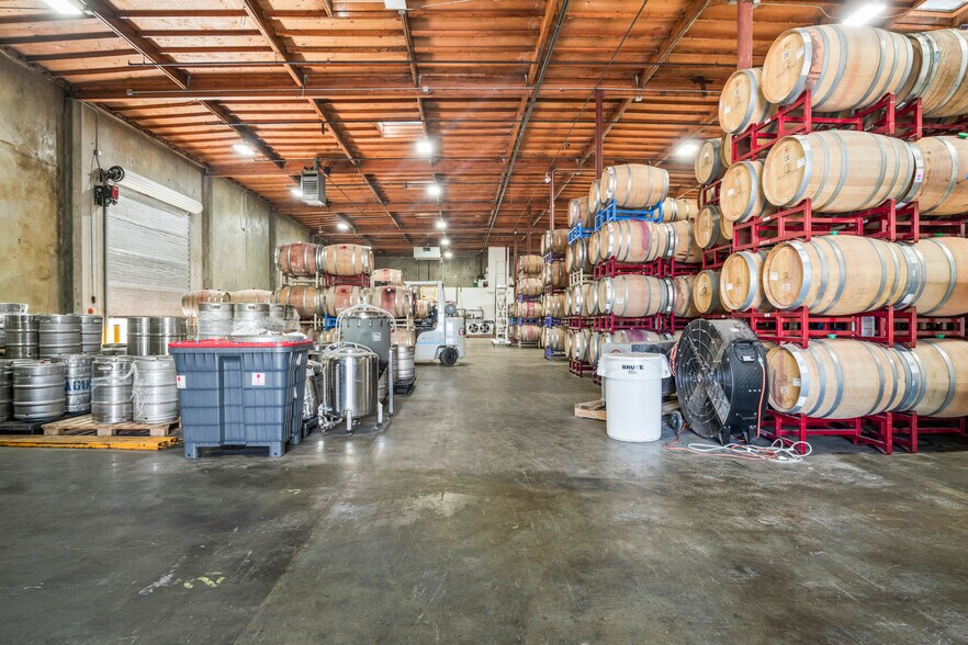 More Photos Of 962 Kaiser Rd, Napa Warehouse For Sale