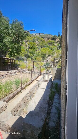 More Photos Of Dog Resort, Dog Hotel, Kennels, Dog Boarding, Tujunga Specialty For Lease