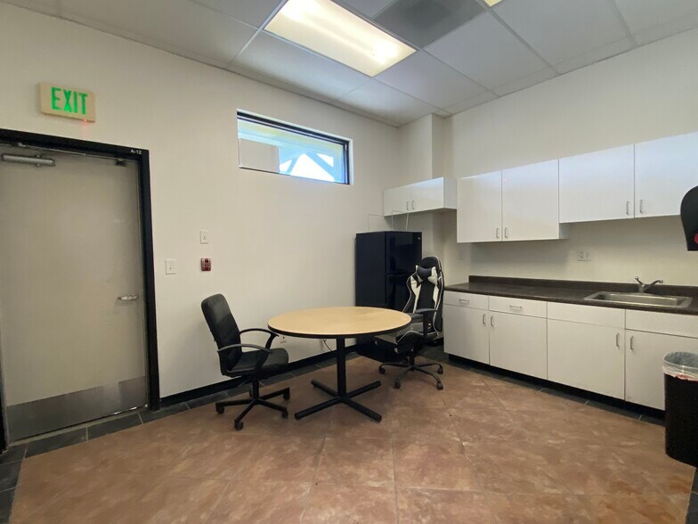 More Photos Of 11255 S Central Ave, Ontario Schools For Lease