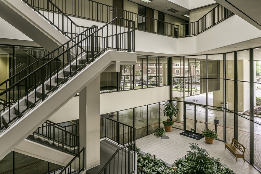More Photos Of Private Office Space, Houston Office For Lease