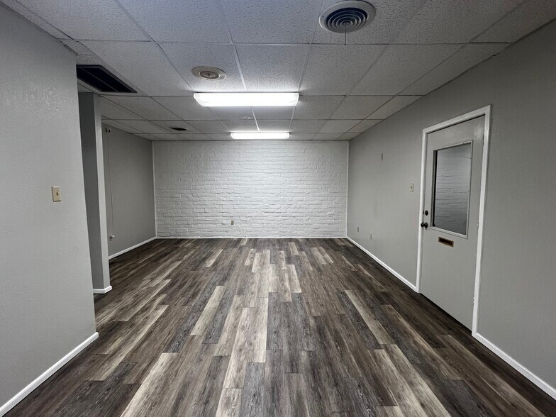 More Photos Of 4150 S Danville Dr, Abilene Storefront For Lease