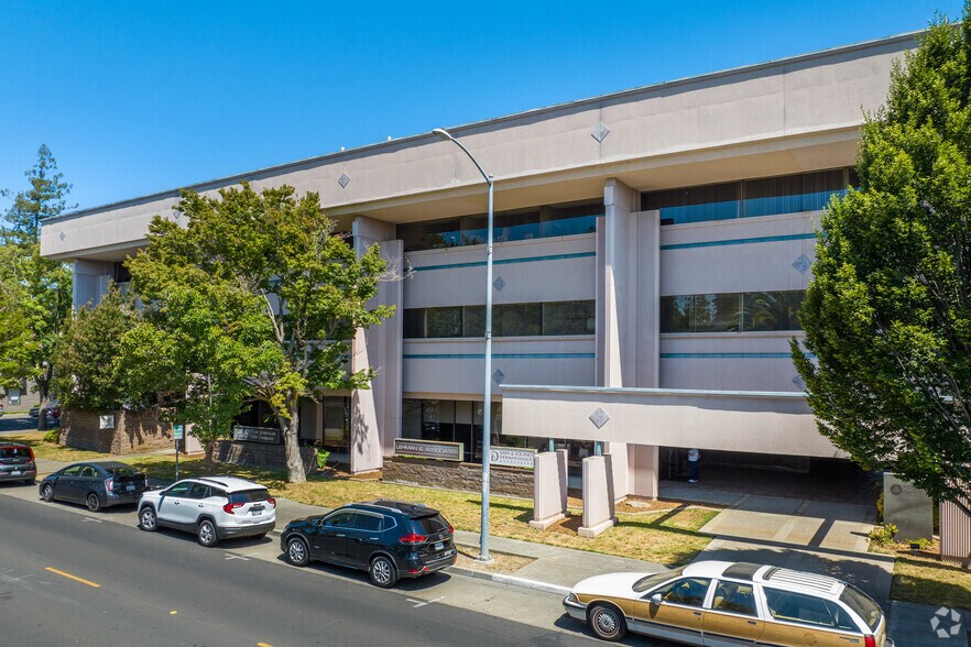 More Photos Of 1700 2nd St, Napa Office Residential For Lease