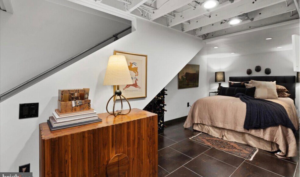 More Photos Of 5169 Macarthur Blvd NW, Washington Office Residential For Lease