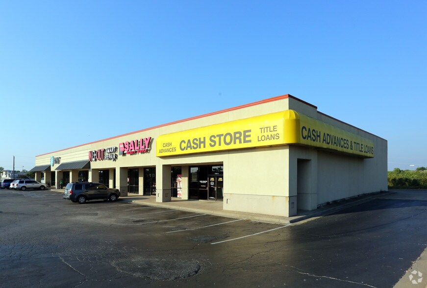 Primary Photo Of 3300-4100 Town Center St, Sherman Unknown For Lease
