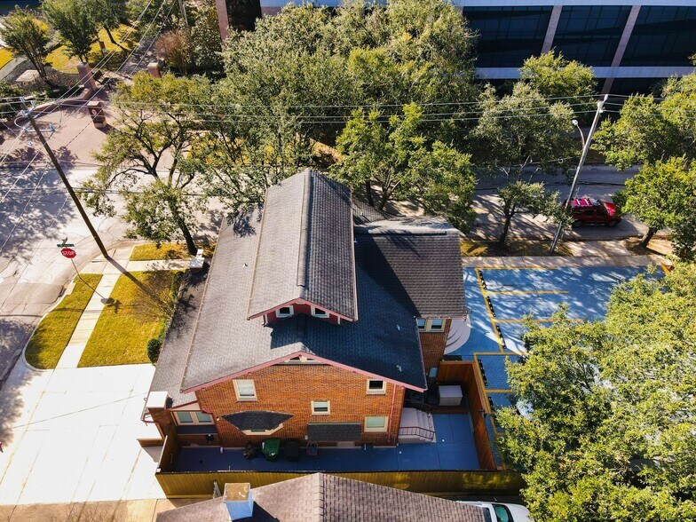 More Photos Of 3718 Mount Vernon St, Houston Office For Lease