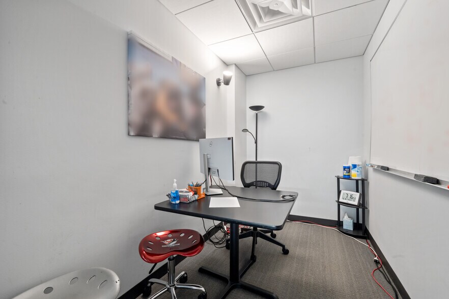 More Photos Of 7620 Guadalupe St, Austin Office For Lease