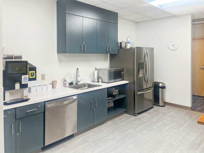 More Photos Of 708 Heartland Trl, Madison Coworking Space