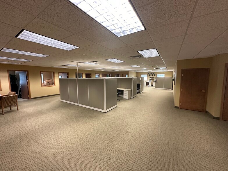 More Photos Of 503 Highway 2 W, Devils Lake Office For Lease