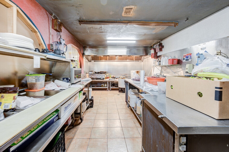 More Photos Of 412 S 8th St, South Houston Flex For Sale