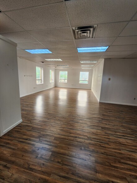 More Photos Of 1767 Morris Ave, Union Township Medical For Lease