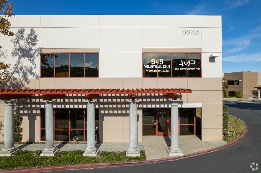 More Photos Of 32701-32707 Calle Perfecto, San Juan Capistrano Warehouse For Lease