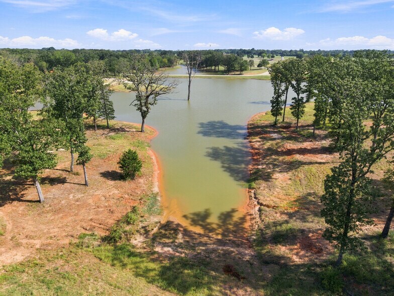 More Photos Of 397 VZ County Road 3611, Edgewood Sports And Entertainment For Sale