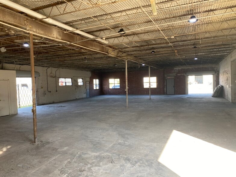 More Photos Of 426 N Myrtle Ave, Jacksonville Warehouse For Lease