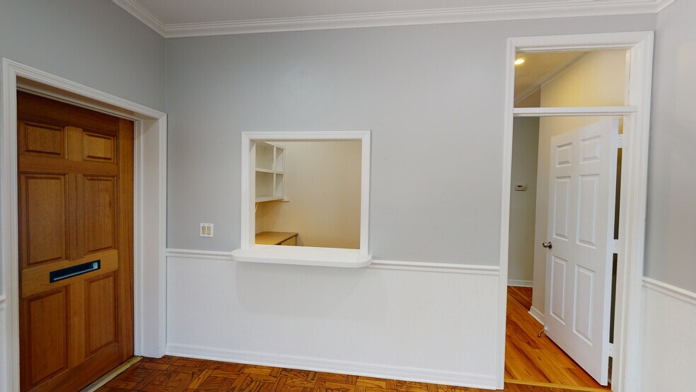 More Photos Of 2127 10th Ave, Vero Beach Office Residential For Sale