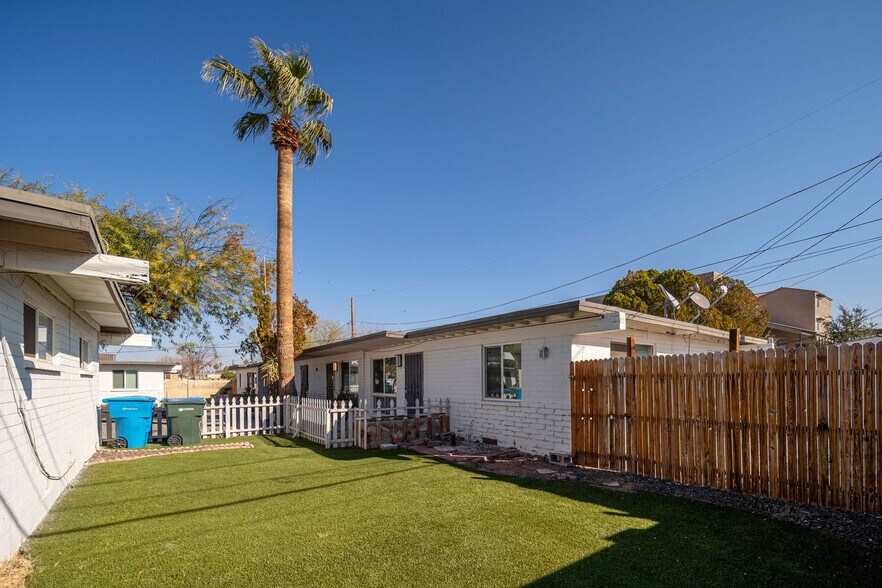 More Photos Of 7537 N 21st Ave, Phoenix Apartments For Sale