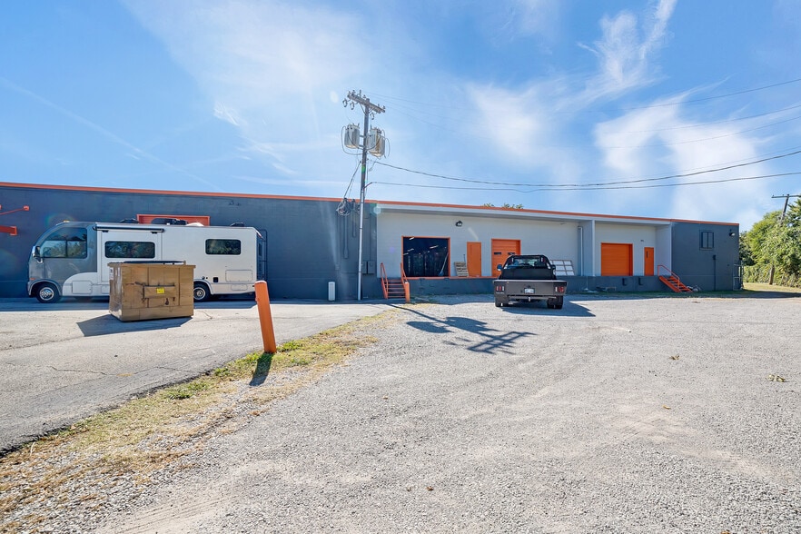 More Photos Of 4250 S 76th East Ave, Tulsa Warehouse For Sale
