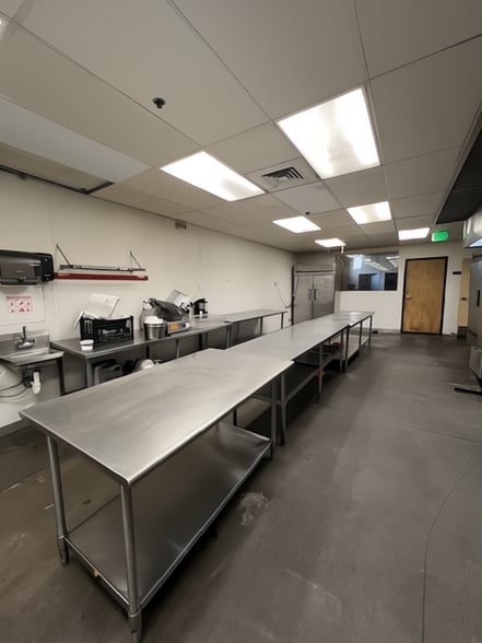 More Photos Of 3600 E 40th Ave, Denver Warehouse For Lease