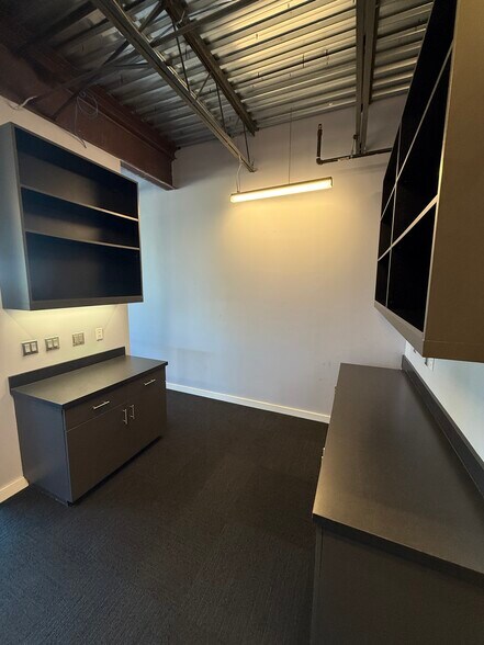 More Photos Of 1350 Market St, Tallahassee Freestanding For Lease