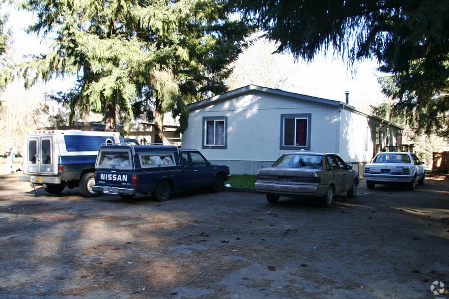 More Photos Of 1105 Riverside Dr, Vernonia Manufactured Housing Mobile Home Park For Sale