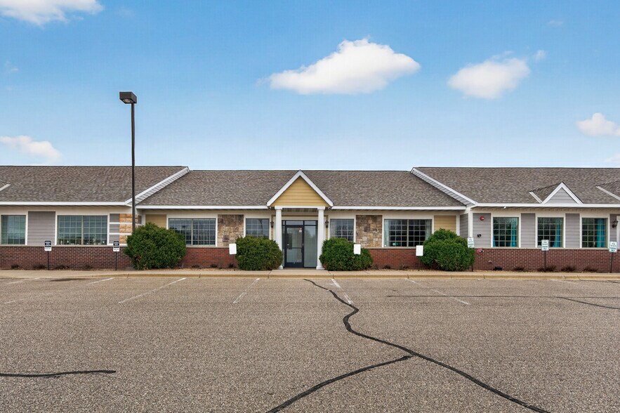 Primary Photo Of 1063-1123 Weir Dr, Woodbury Medical For Sale