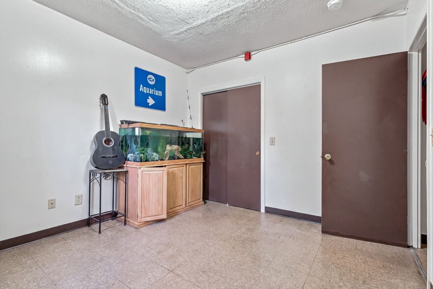 More Photos Of 32 Northeast St, Woonsocket Apartments For Sale