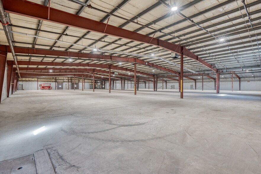 More Photos Of 6050 Don Murie St, Niagara Falls Warehouse For Lease