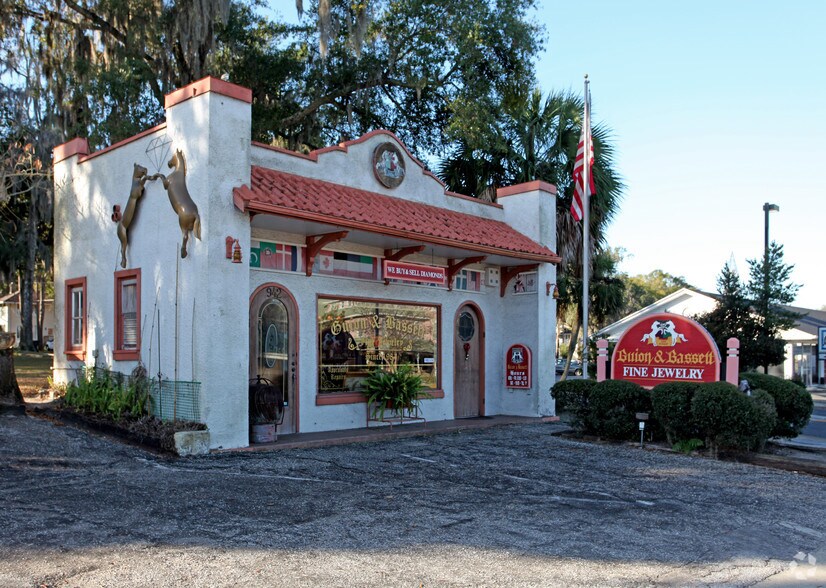 Primary Photo Of 942 E Silver Springs Blvd, Ocala Freestanding For Sale