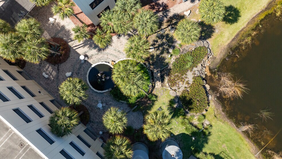 More Photos Of 1641 Worthington Rd, West Palm Beach Office For Lease