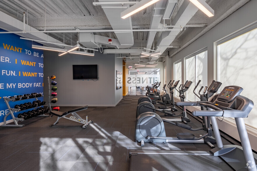 More Photos Of 1500 McConnor Pky, Schaumburg Office For Lease