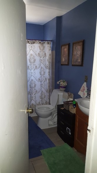 More Photos Of 8016 S Western Ave, Los Angeles Apartments For Sale