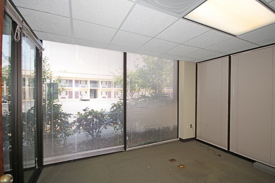 More Photos Of 1444 Watson Blvd, Warner Robins Office For Lease