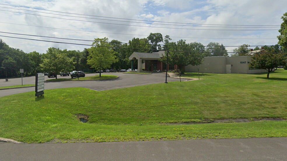 More Photos Of 1547 Columbia Tpke, Castleton Medical For Sale