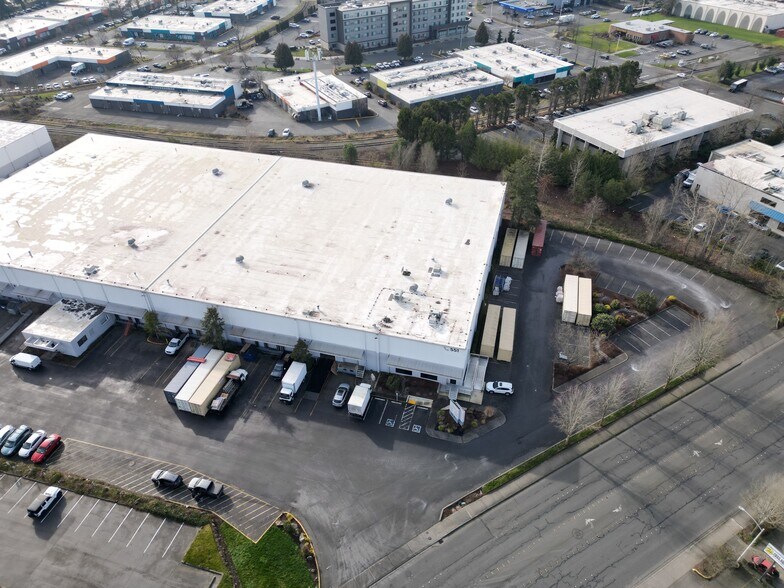 More Photos Of 551-567 Strander Blvd, Tukwila Warehouse For Lease